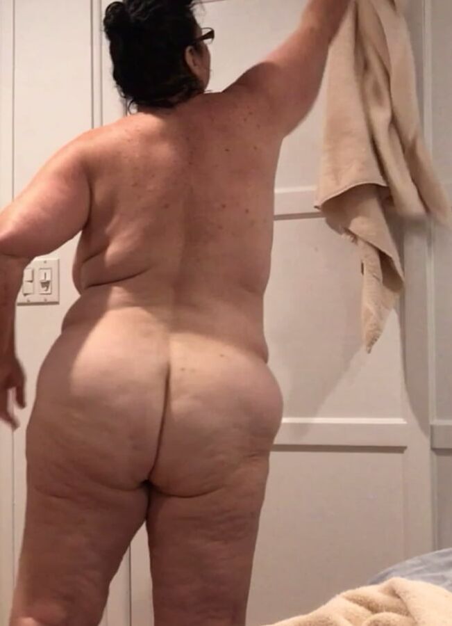 Matures and Grannies Great Butts