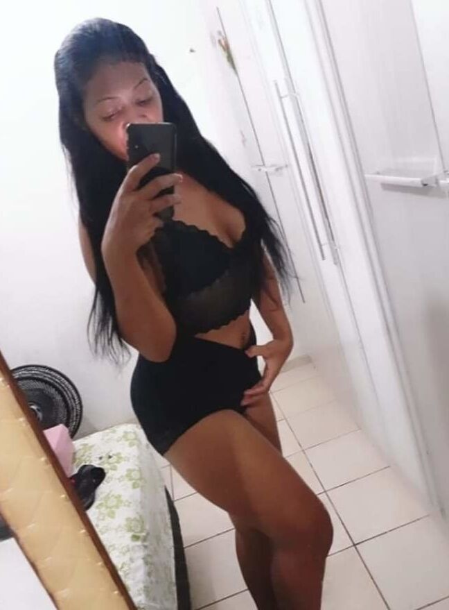 LAMANNY ROCHA - MORENA LINDA DO FACEBOOK