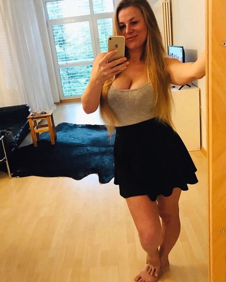 hot amateur Mascha with great tits