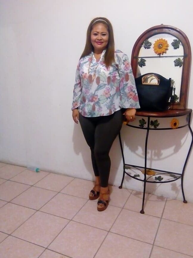 UNA RICA MADURITA Y SU SABROSA AMIGA