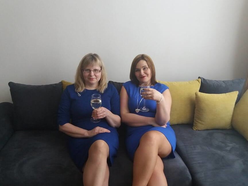 sexy females in tights pantyhose nylons