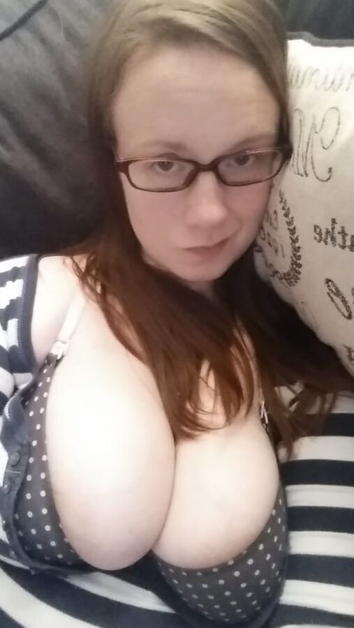 Big tit brunette