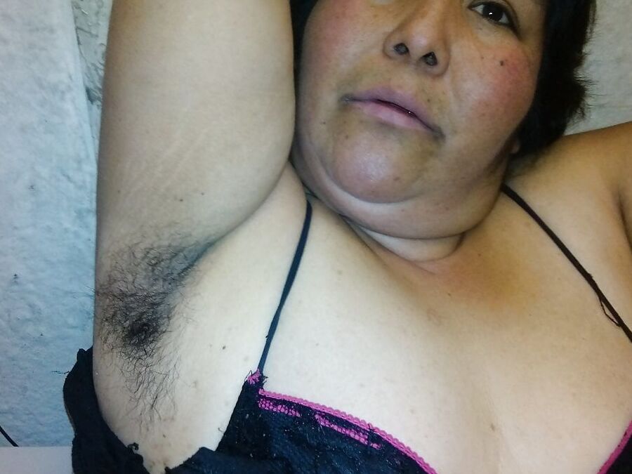 Increible peludita Madura