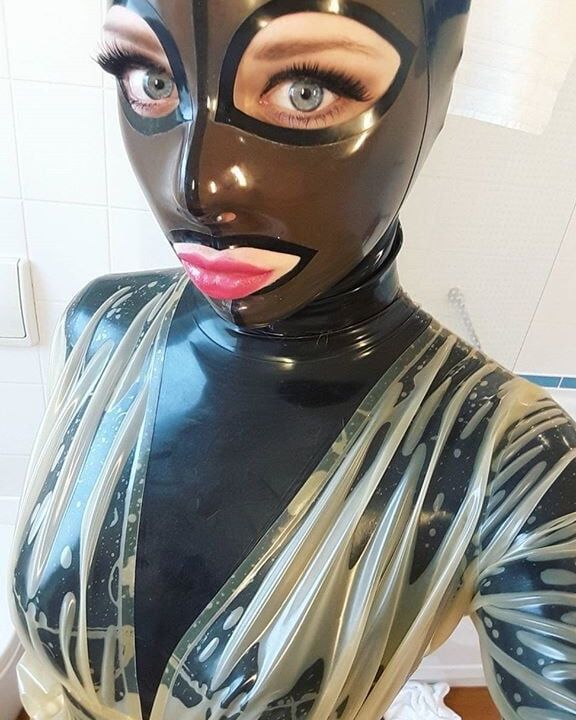 Lots of Latex a s Leather, Sluts, wives and more