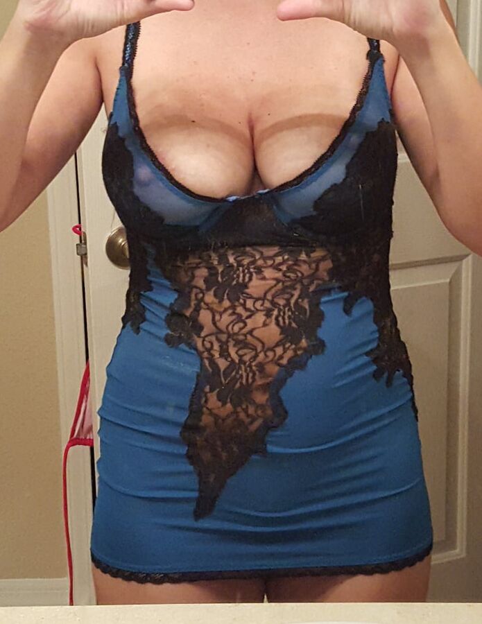 pregnant fit mom top huge