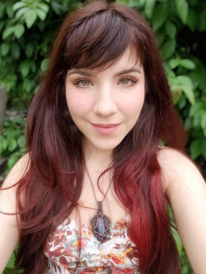 Sexy Twitter Babe