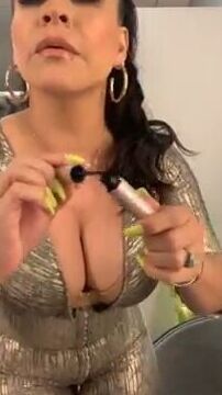 SRA TETAS HEAVY EE