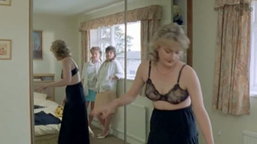 Lesley Sharp, Britsh Actress, Celelebrity