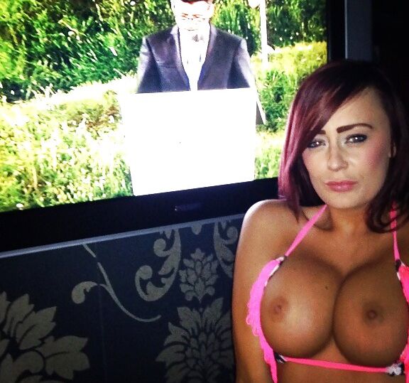 Bimbo Hotness-:)
