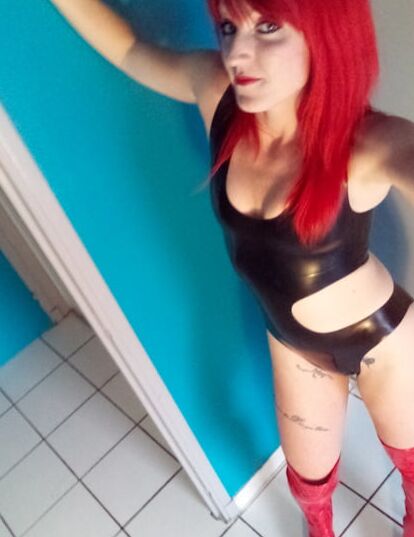 LATEX OR LEATHER ?