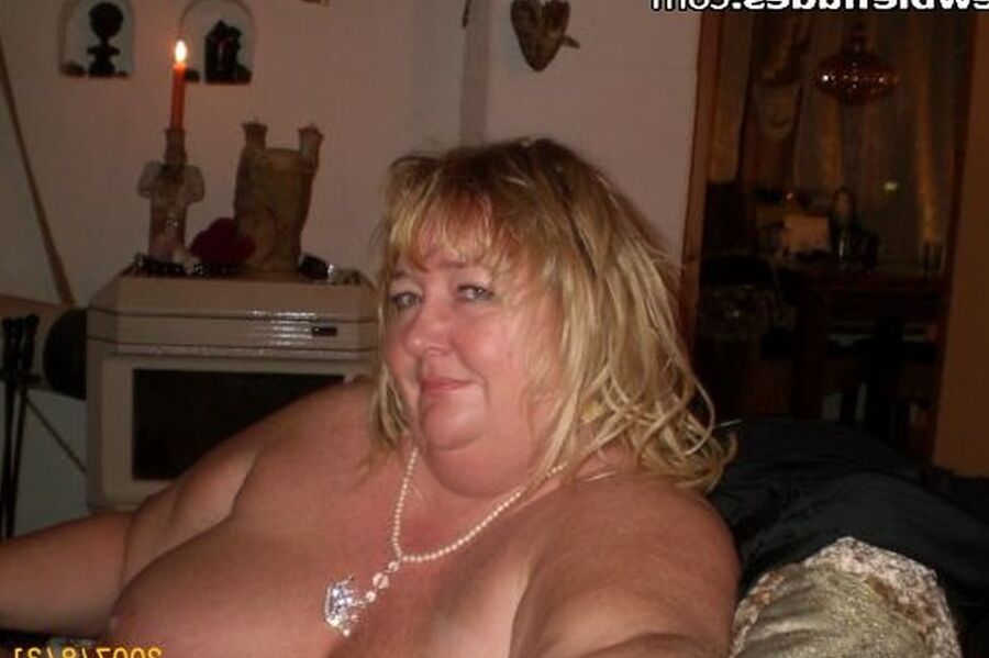GOLDENPUSSY
