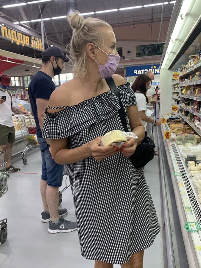 MILF HOT Mature upskirt