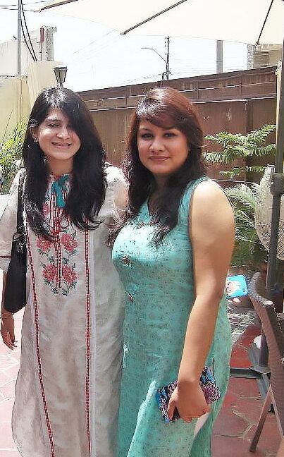 Busty Paki Pakistani Moms and MILF