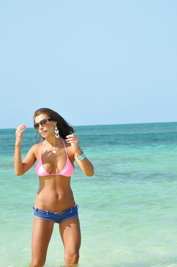 fit brunette a ghost top huge