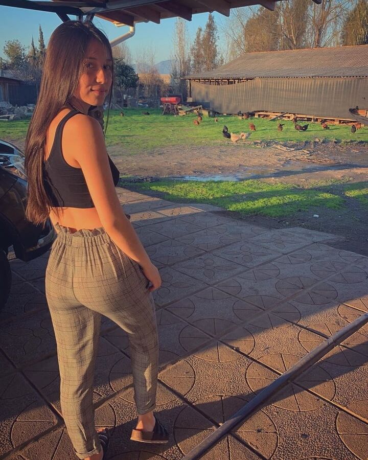 On Instagram- lili_valdes.g