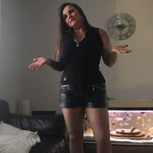 Cougar Town- Viv L