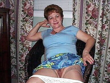 Culotte baissee, salope a prendre vol (drop your panties)