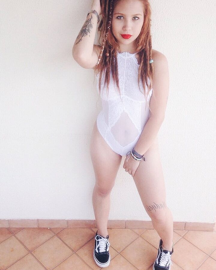safadinha tatuada na bunda