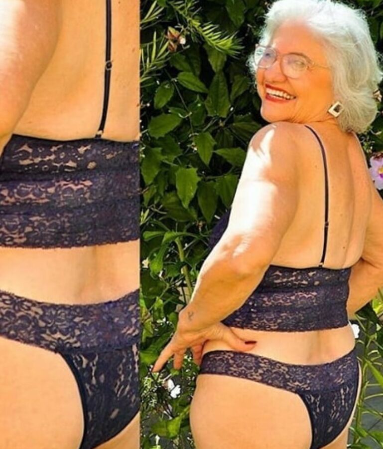 LATIN GRANNY