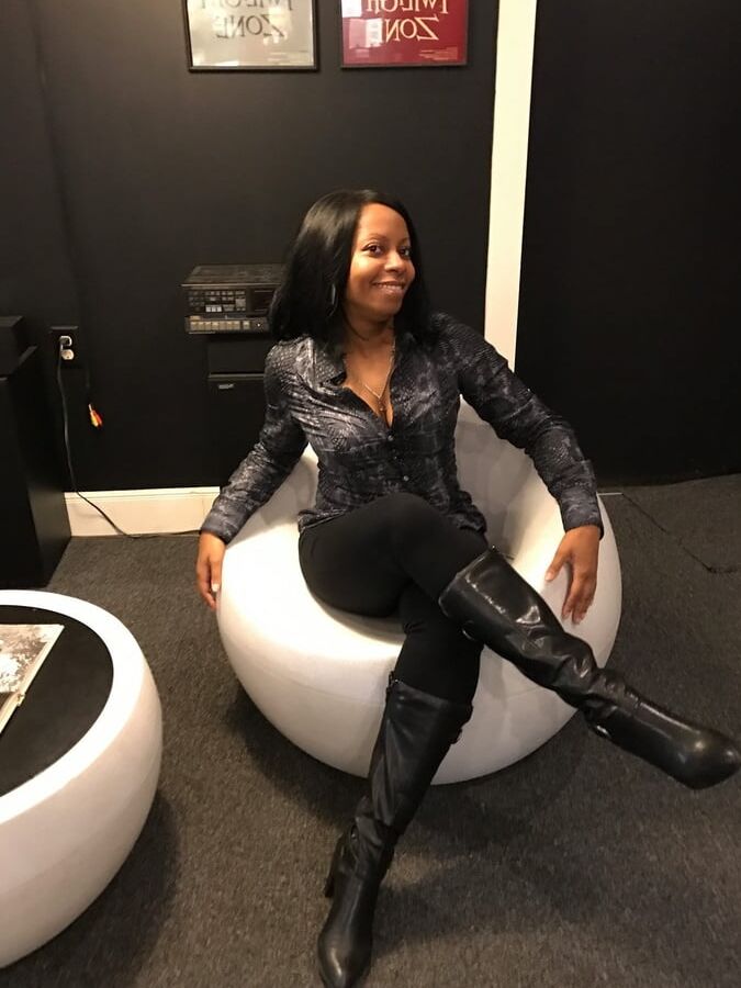 Ebony Goddesses wearing boots
