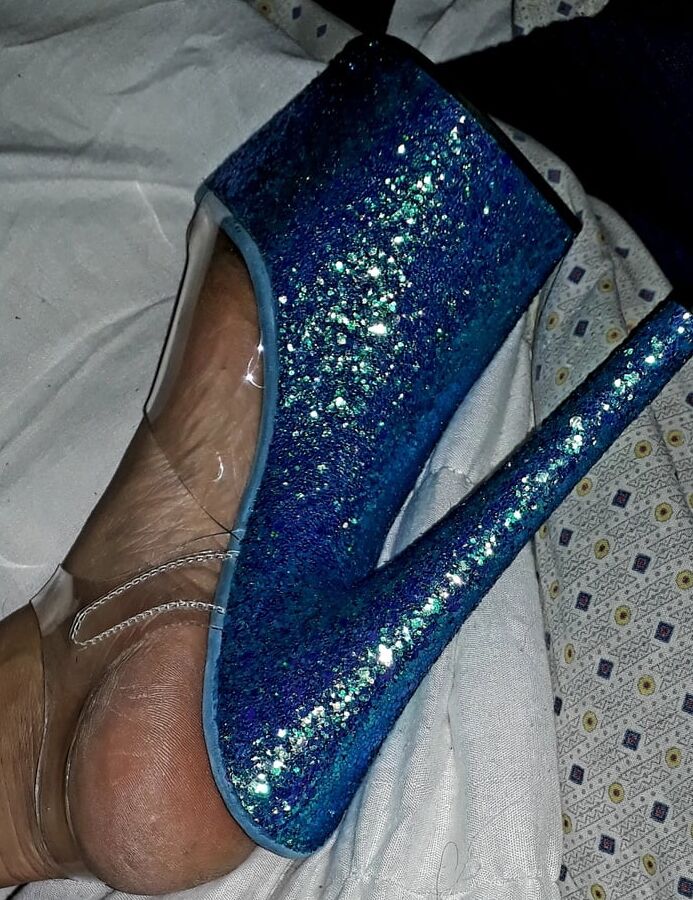 MILF in sexy heels