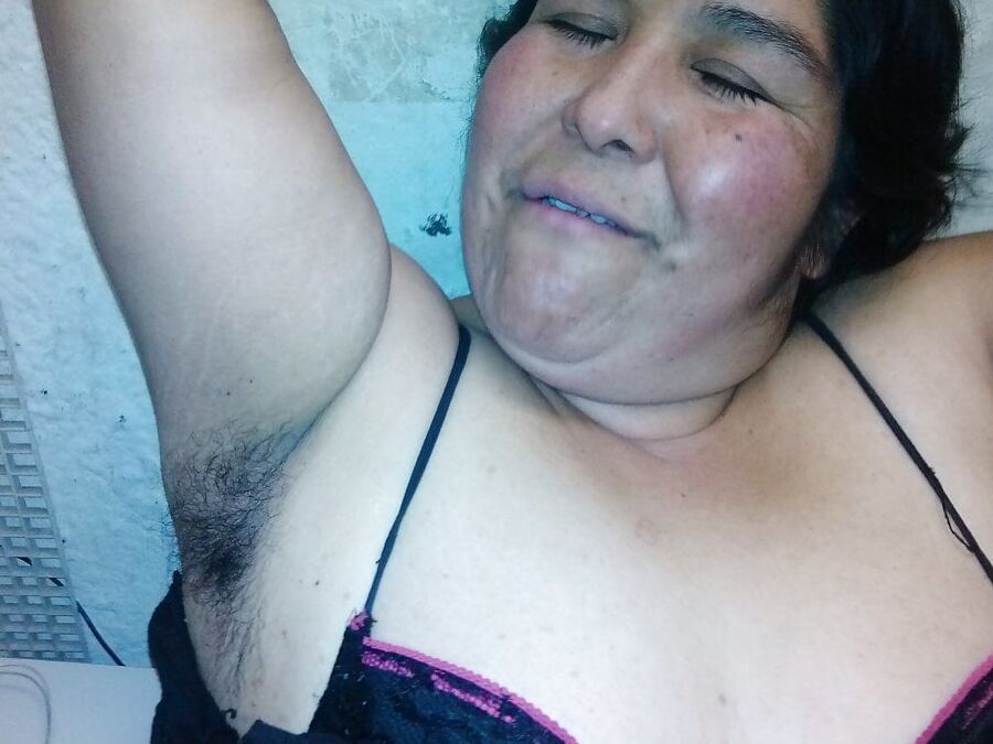 Increible peludita Madura