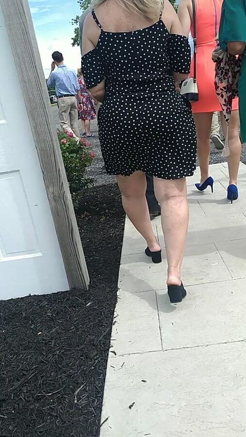 Mature pawg NO NUDITY