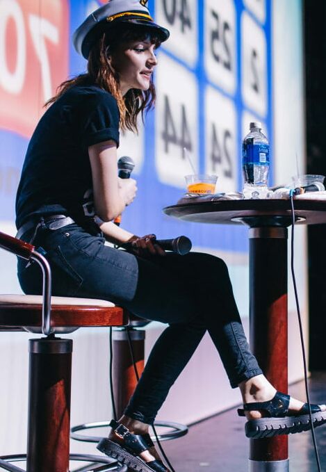 Lauren Mayberry vol.