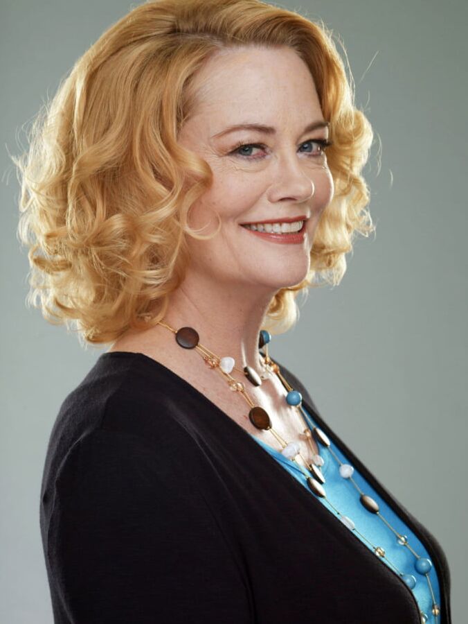 Celebrity Boobs - Cybill Shepherd