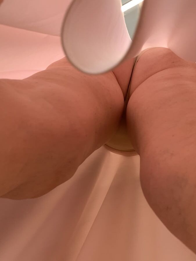 Upskirt milf mature