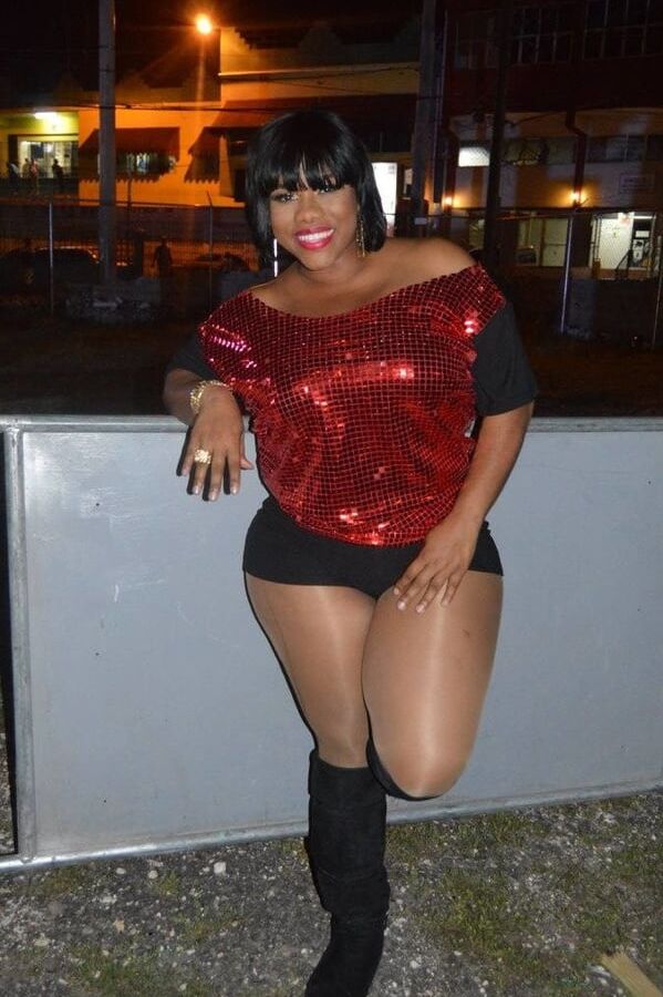 ebony hotties in pantyhose