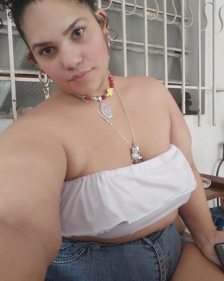 Amateur saggy face to cum