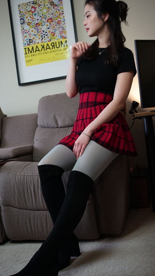 korean canadian young women