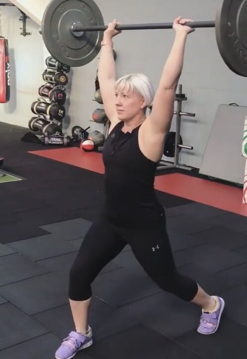 Blonde plus Milf