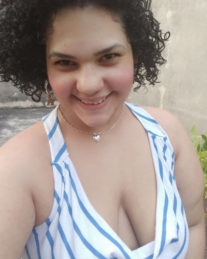 Amateur saggy face to cum