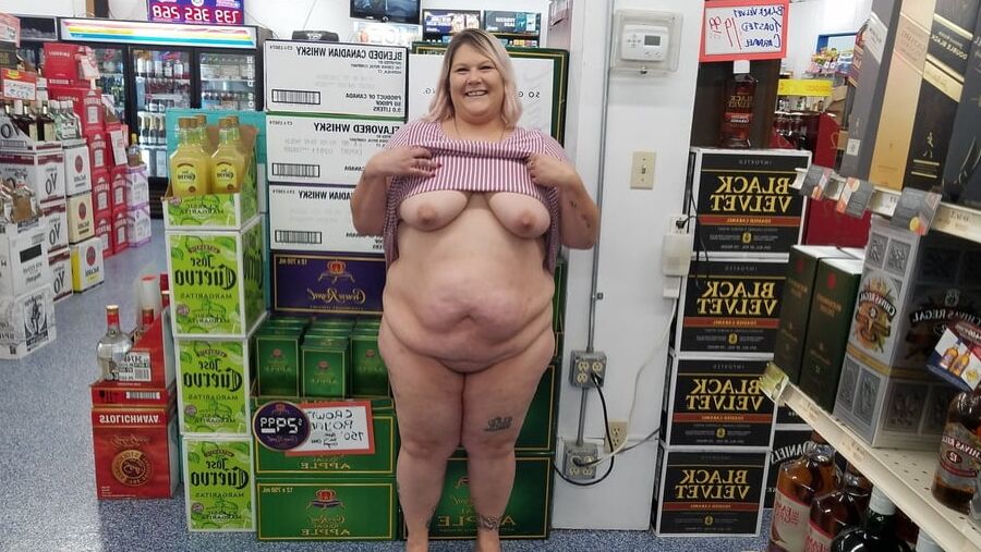 Who Would Fuck This Fat Pig ? -