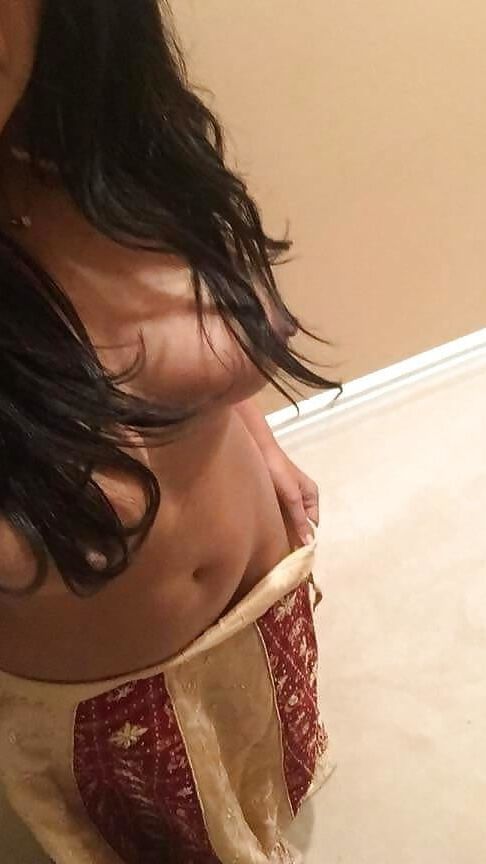 Sexy NRI milf exposed beautiful tits and ass