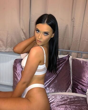 Chloe Bain