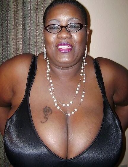 Ebony Mature - Black Milf African