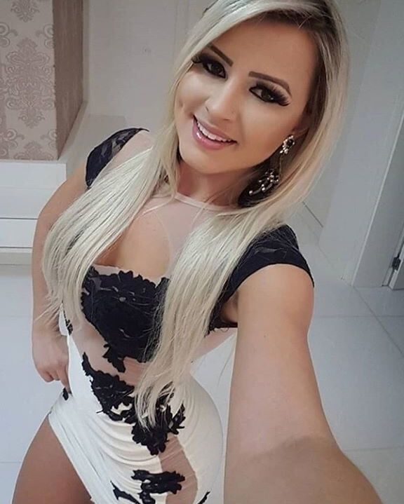 Tops Lindas