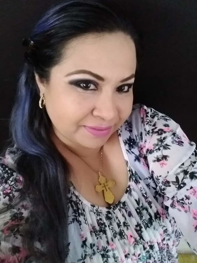 Maestra Coqueta con sus tetas - Miss with Big boobs