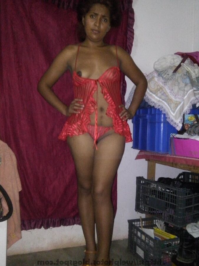 Sri Lankan Aunty Akka