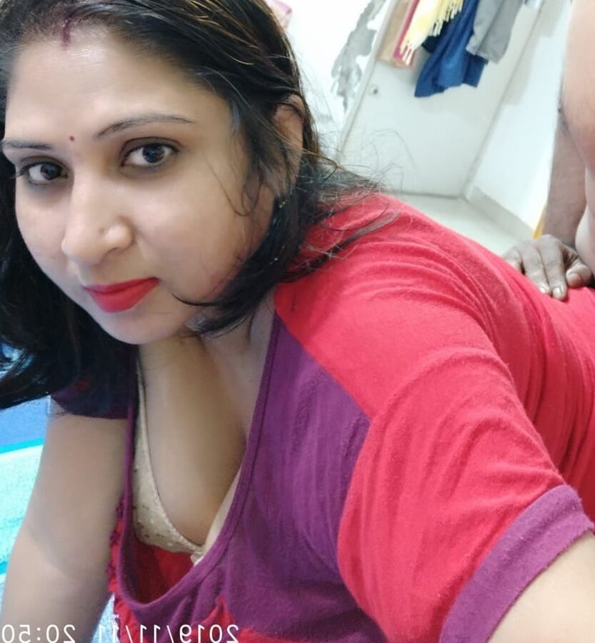Urvashi (Savi) bhabhi show nude
