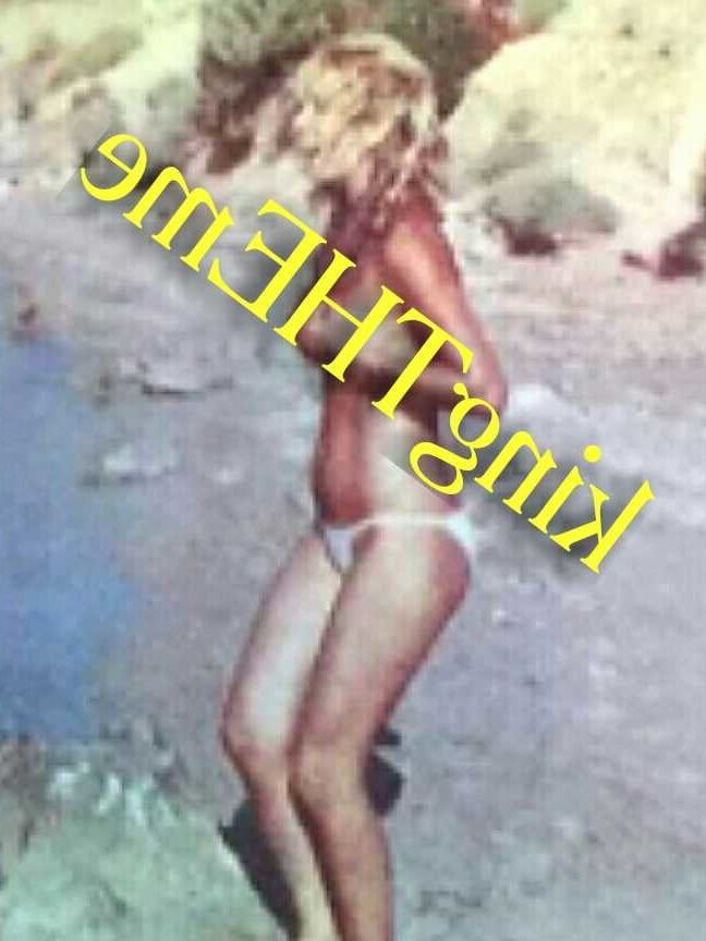 Seda Sayan Ustsuz - i am not want friend why a u understand