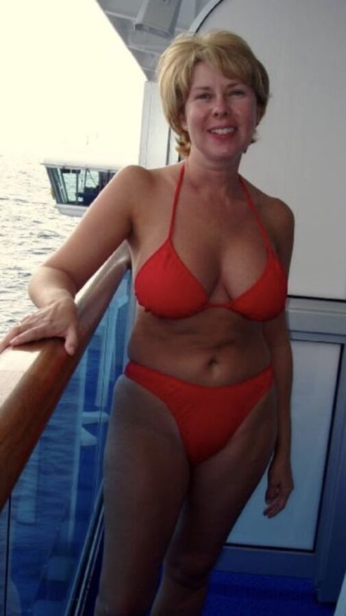 Sensational women in bikini