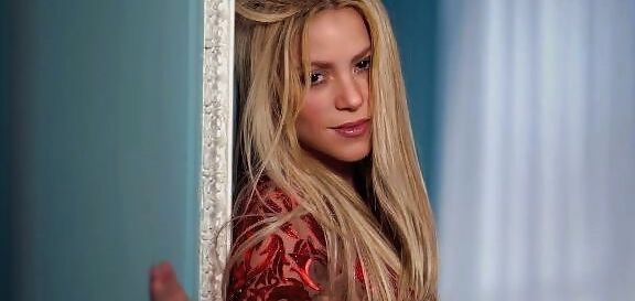 Shakira sexy