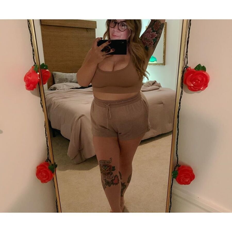 BIG BOOBS BABE