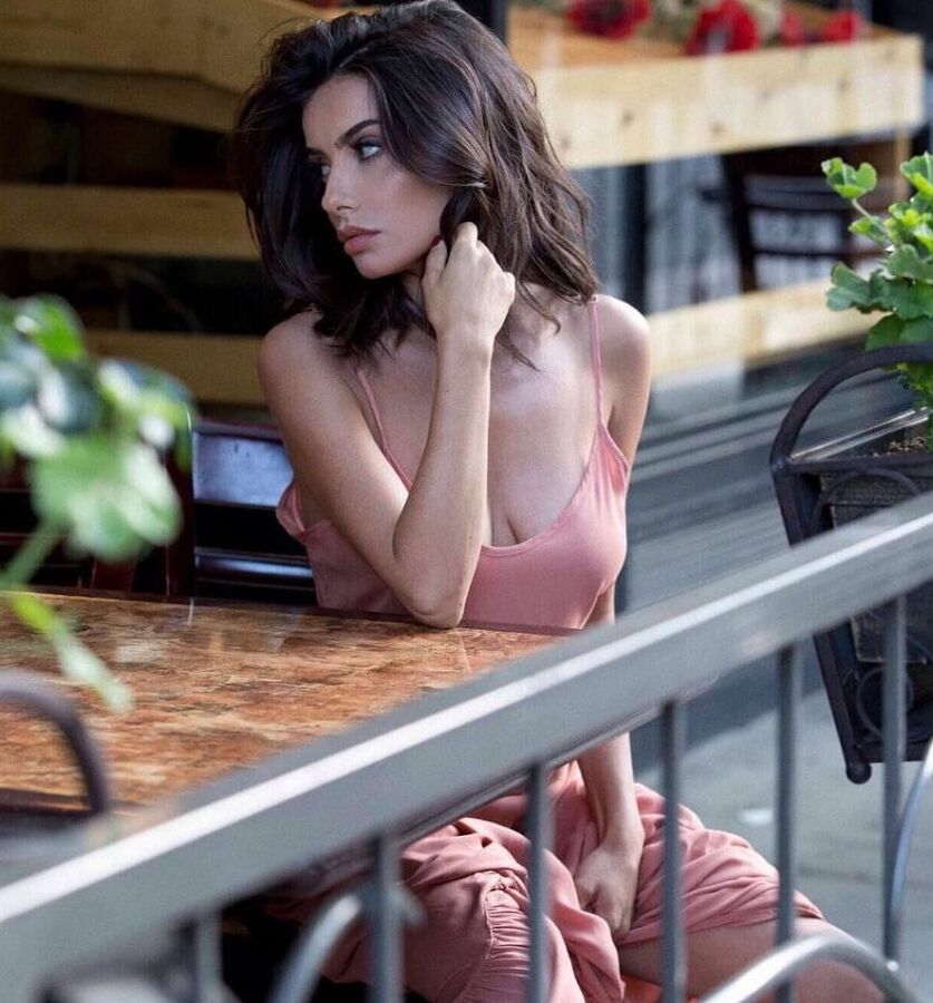 Mikaela Hoover: Hair and face fetish