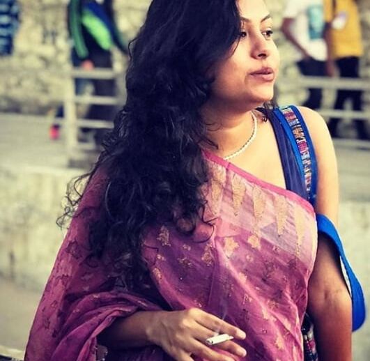 INDIANS DESIS SMOKING