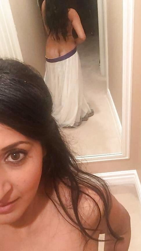 Sexy NRI milf exposed beautiful tits and ass